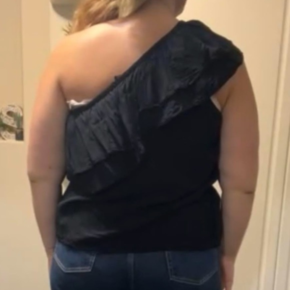 Love and Legend off the shoulder black top - Picture 4 of 5